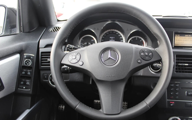 Mercedes-Benz GLK cena 57900 przebieg: 260435, rok produkcji 2012 z Dębno małe 562